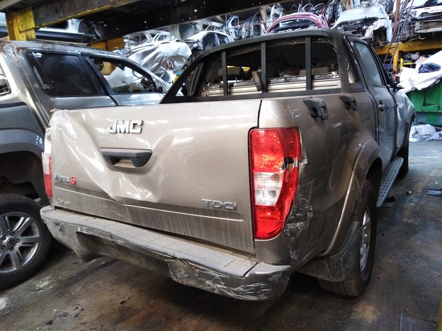 VIDRIO JMC VIGUS 2019  USADO  EN DESARME
